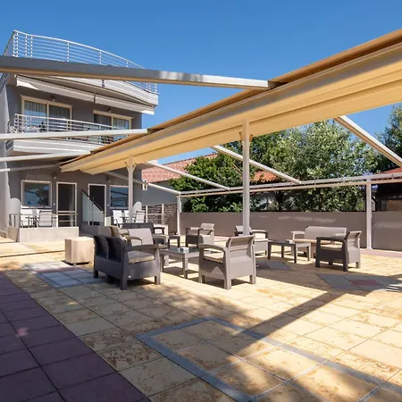 アパート Jolandas