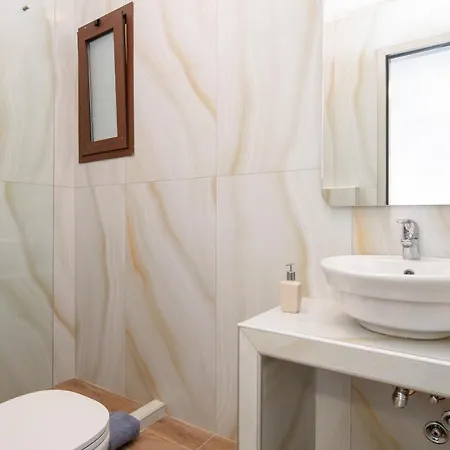 アパート Jolandas